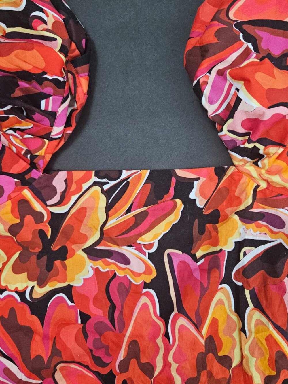 THE summer statement piece ... - Picture 3 of 4
